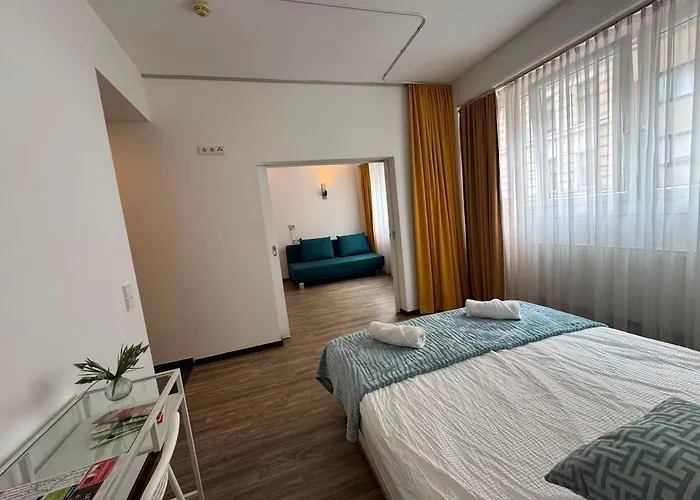 For 2-4 Guest *